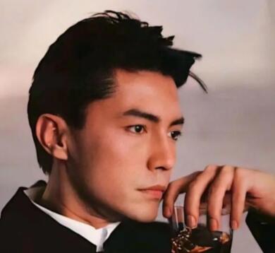 尊龍為什么不結婚生子?