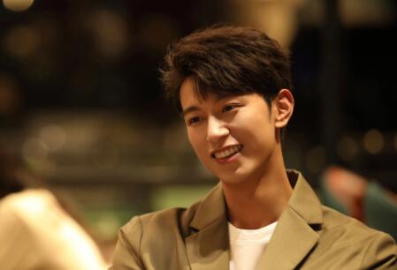 盡歡幻云華是什么人 幻云華身份是什么?