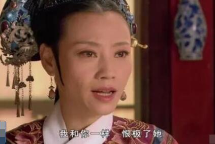 華妃小產(chǎn)是因?yàn)槎隋鷨?