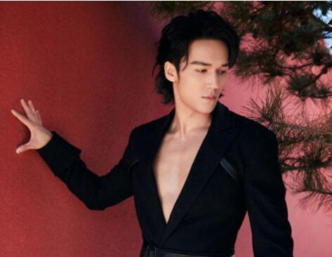 吳楚一承認(rèn)有私生子 自爆醉酒時(shí)陳牧馳主動(dòng)親吻他