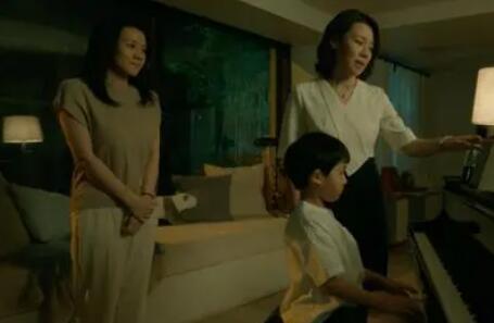 仿生人間李義是被誰(shuí)殺害的?