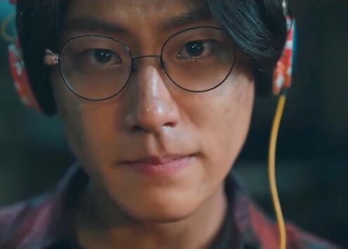 甜蜜家園眼鏡哥變異成什么 眼鏡哥被感染了嗎?