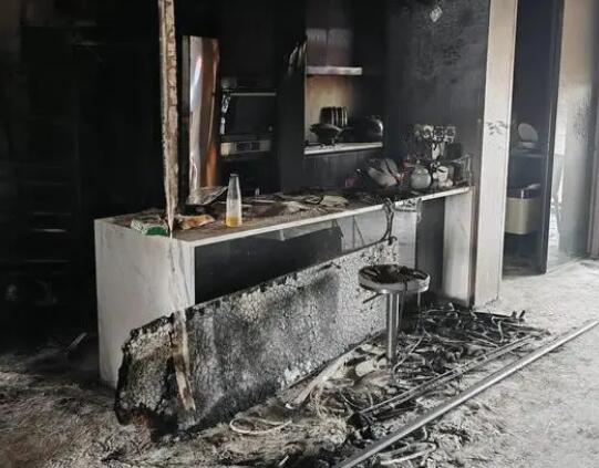 5萬元冰箱起火準新娘命喪婚房 冰箱商家卻還在推諉