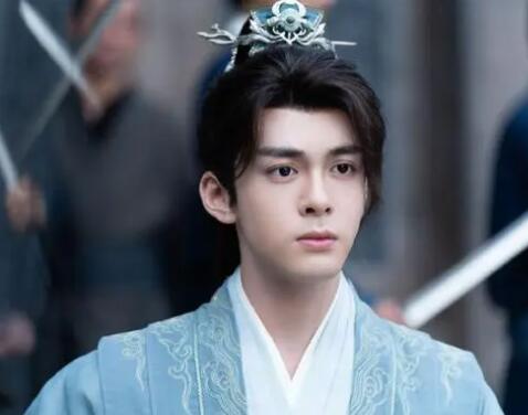 七夜雪男主是誰?