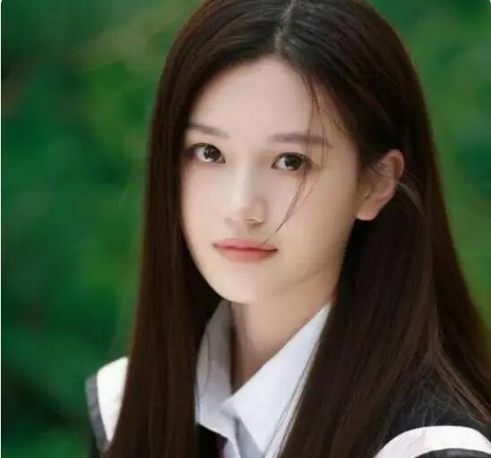 以愛為營(yíng)秦時(shí)月和時(shí)宴什么關(guān)系?