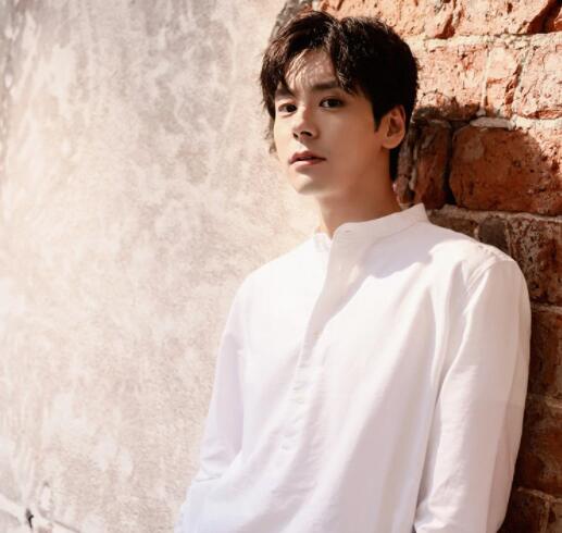 魏哲鳴個(gè)人簡(jiǎn)歷 魏哲鳴代表作是什么?