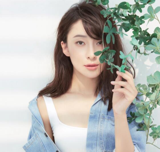 吉麗新電影《困獸》北京首映 