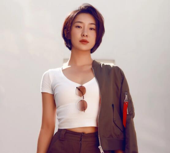 吉麗個人簡歷 吉麗代表作是什么?