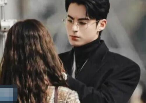 以愛為營時宴鄭書意是雙潔嗎?