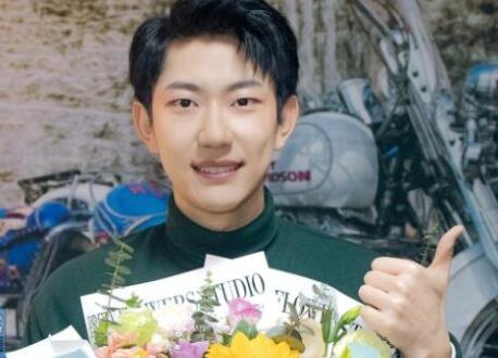 以愛為營女主前男友是誰扮演的 代表作是什么?