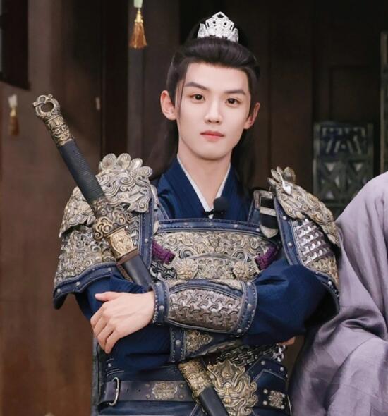 燕臨和謝危什么關系 謝危身世什么?