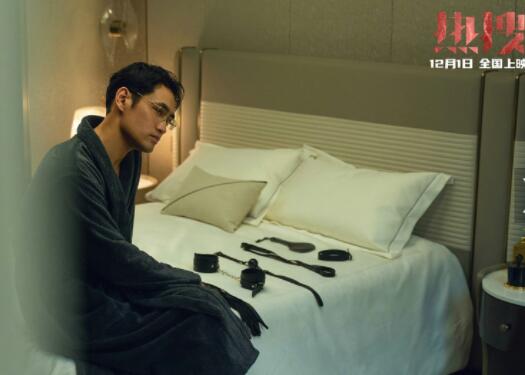 電影熱搜里的富豪是誰(shuí)演的 熱搜看點(diǎn)有哪些