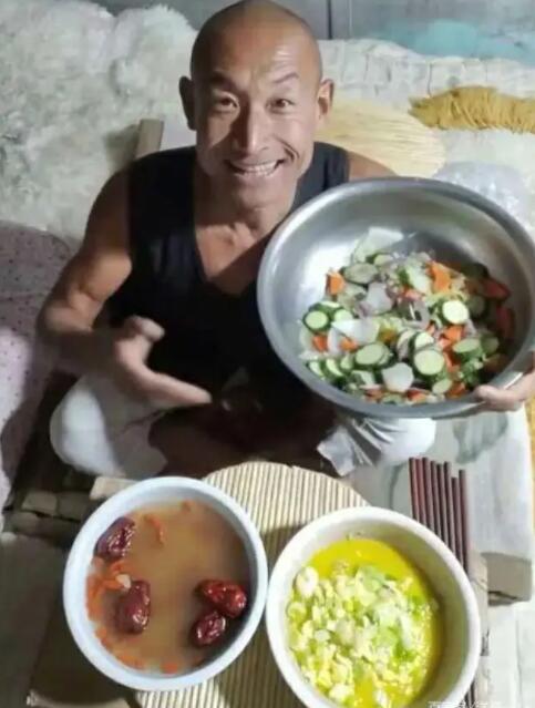 冬泳怪鴿背后心酸的故事 冬泳怪鴿經典語錄介紹