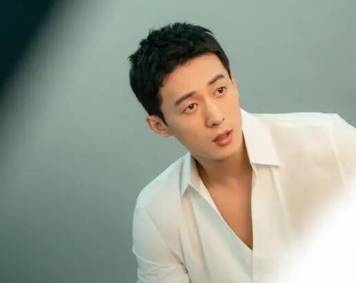 很想很想你周政扮演者侯雯元個(gè)人資料介紹