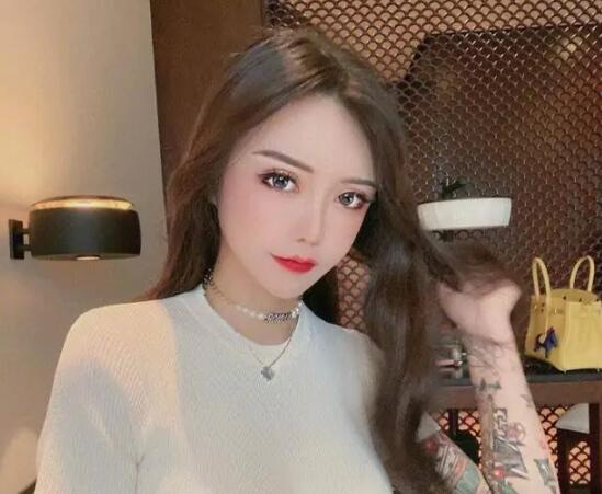 韓安冉家里為什么那么有錢