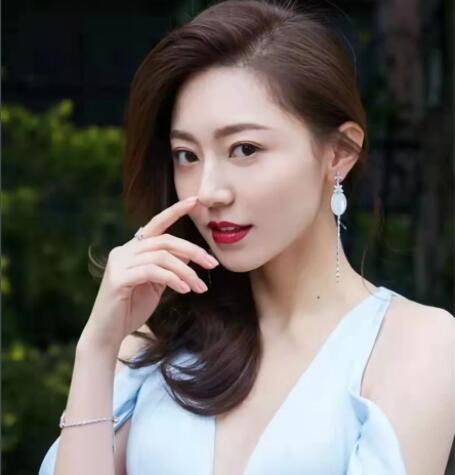 黃夢瑩個人資料簡介照片及身高