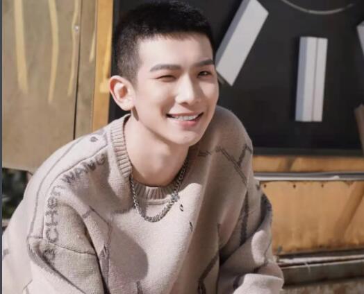 你比星光美麗蘇之舟是誰演的