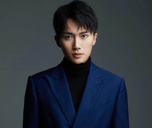 你比星光美麗肖亦驍是誰(shuí)演的