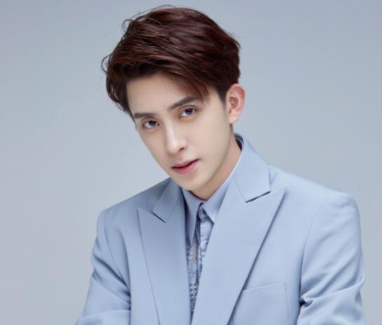 敖瑞鵬代表作有哪些 敖瑞鵬的個人資料