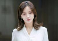 你比星光美麗曾荻人物角色介紹