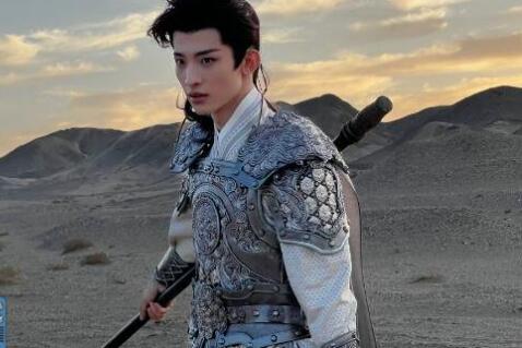 一念關山長慶侯是誰扮演的