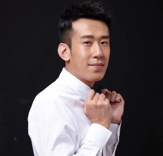 黑土無言馮根是什么身份