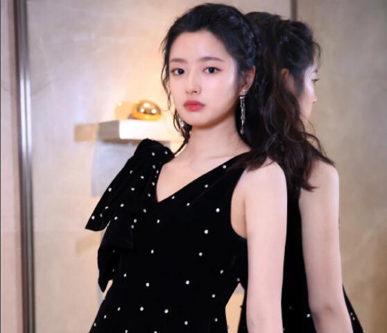 鳴龍少年徐若晗演的誰 徐若晗個人資料簡介