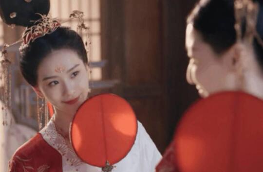 一念關(guān)山中劉詩詩與陳都靈的關(guān)系