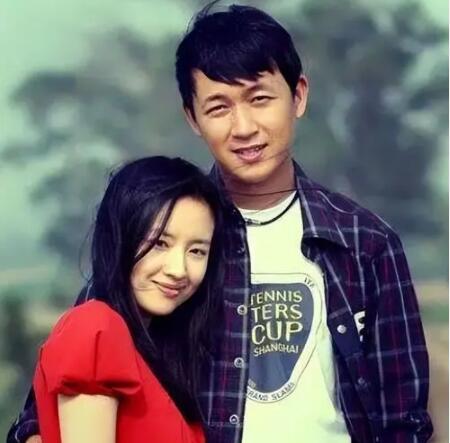 董潔和潘粵明怎么認(rèn)識的