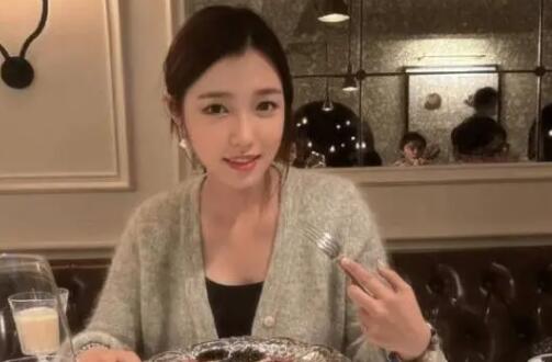 和王源談戀愛的李恩童個人資料簡介照片