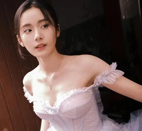 范詩(shī)然是哪里人 范詩(shī)然個(gè)人簡(jiǎn)歷