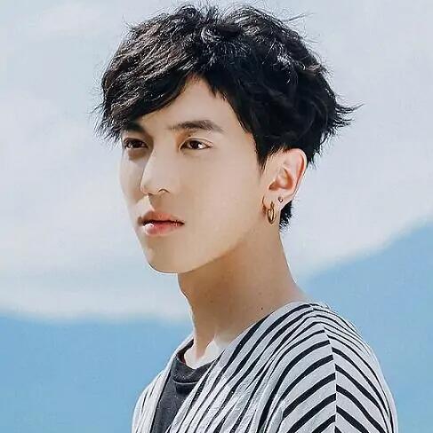 脫軌霍柏宇誰(shuí)演的