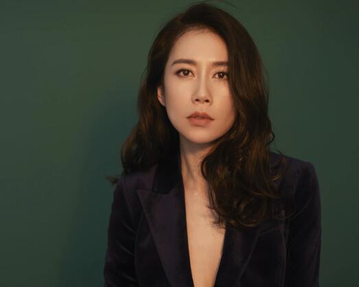 溫崢嶸個(gè)人簡(jiǎn)介 溫崢嶸代表作是什么