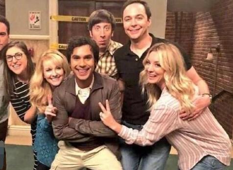 生活大爆炸的笑聲是現場的嗎 拍攝現場有觀眾嗎