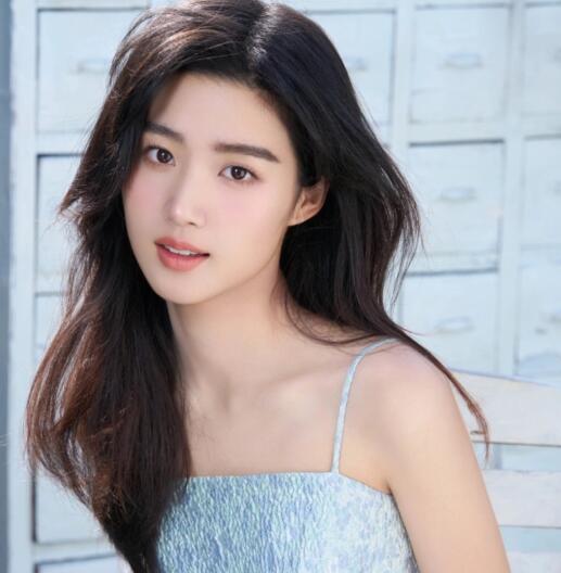 盧昱曉畢業(yè)于哪所學(xué)校 盧昱曉的個人資料