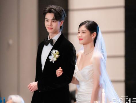 與惡魔有約九元被光照到就不能使用能力?