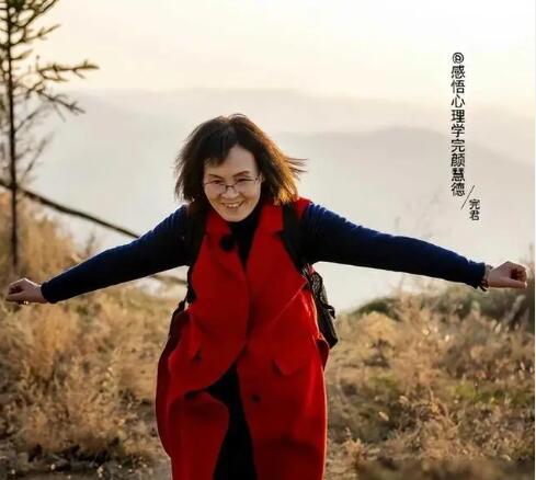 完顏慧德個人資料簡介照片及家世背景