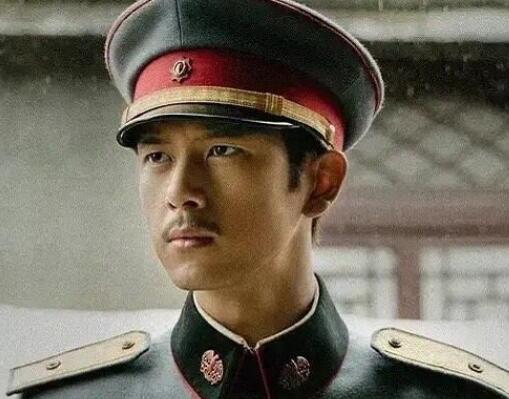 人生若如初見秋紅俞天白是什么關(guān)系