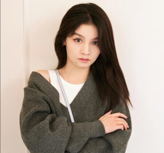 春夏個(gè)人資料簡(jiǎn)介照片及身高年齡