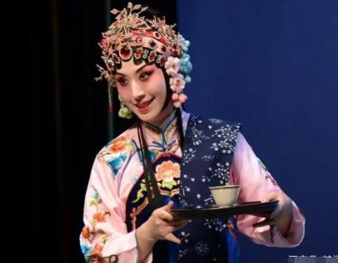 李誠(chéng)儒家世背景是什么 李誠(chéng)儒感情線是什么