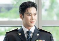 財(cái)閥X刑警韓劇男主是誰(shuí)演的