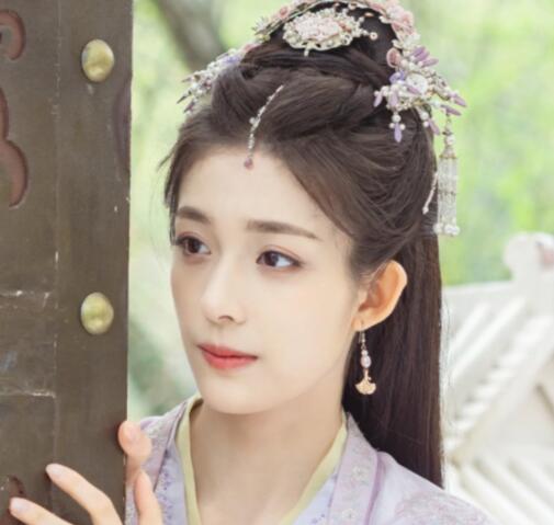 陌上人如玉顏欽若和誰在一起