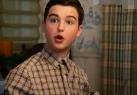 小謝爾頓和生活大爆炸哪個(gè)先拍的