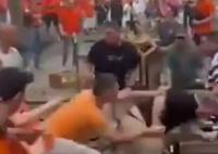 英格蘭球迷與荷蘭球迷互毆 究竟是怎么回事？