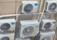 銀行對(duì)著居民樓裝8臺(tái)空調(diào)外機(jī) 這也太無奈了