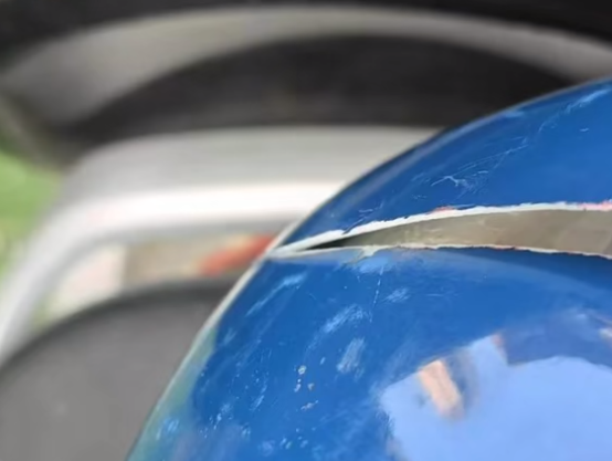 男子高空拋垃圾砸中居民致腦震蕩 究竟是怎么回事？