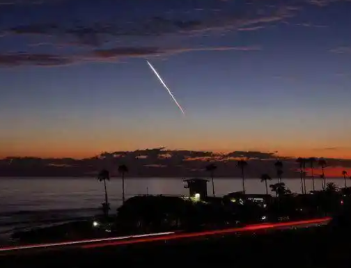 馬斯克“星鏈”衛(wèi)星為何接連墜落 如此“衛(wèi)星雨”正常嗎?