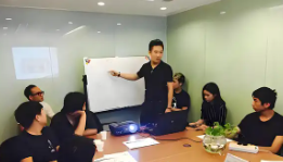 下班后開會培訓 員工起訴公司獲賠 原因竟是這樣太無奈了