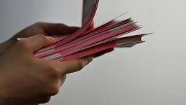 男子借款20萬還款2800萬仍欠470萬 事件始末2025最新消息