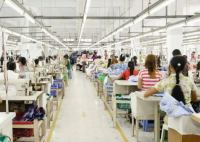 穿完就扔 不到百元的女裝真的值嗎 這也太無語了